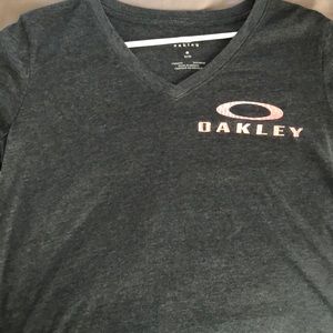 Oakley t shirt